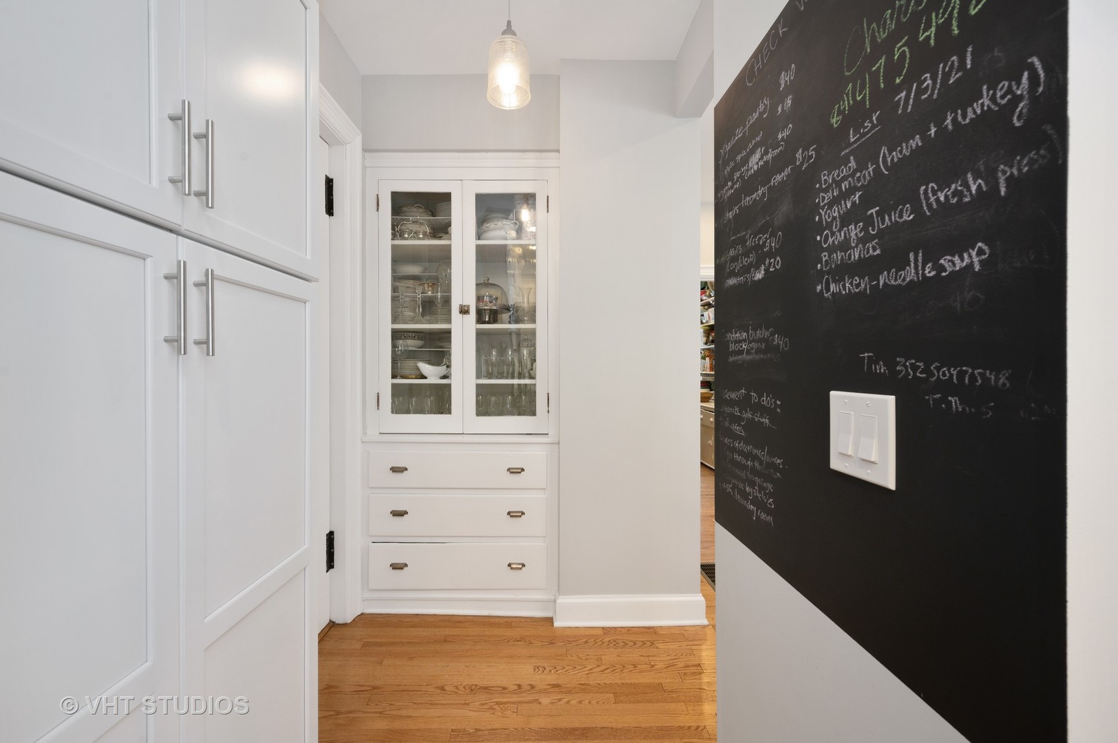 1031 Maple Avenue Evanston, IL 60202 - Photo 17 of 54 a view of front door