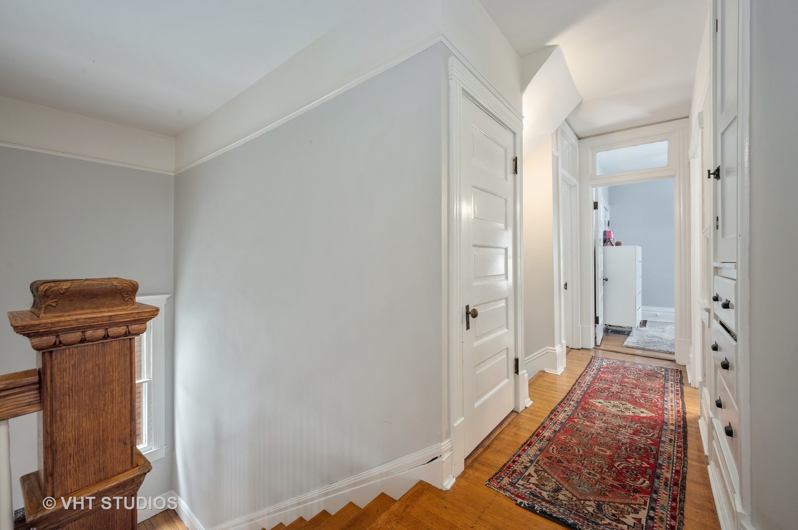 1031 Maple Avenue Evanston, IL 60202 - Photo 27 of 54 a view of a hallway to a bedroom