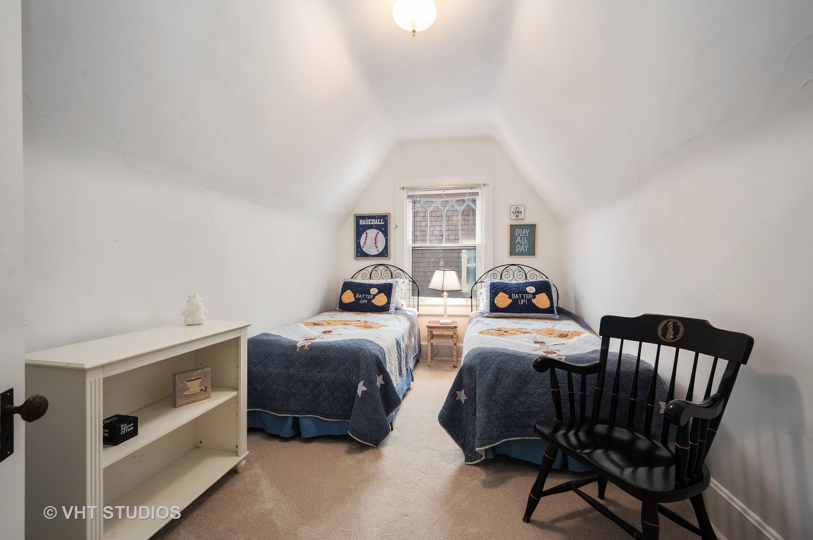 1031 Maple Avenue Evanston, IL 60202 - Photo 39 of 54 a bedroom with furniture and a window