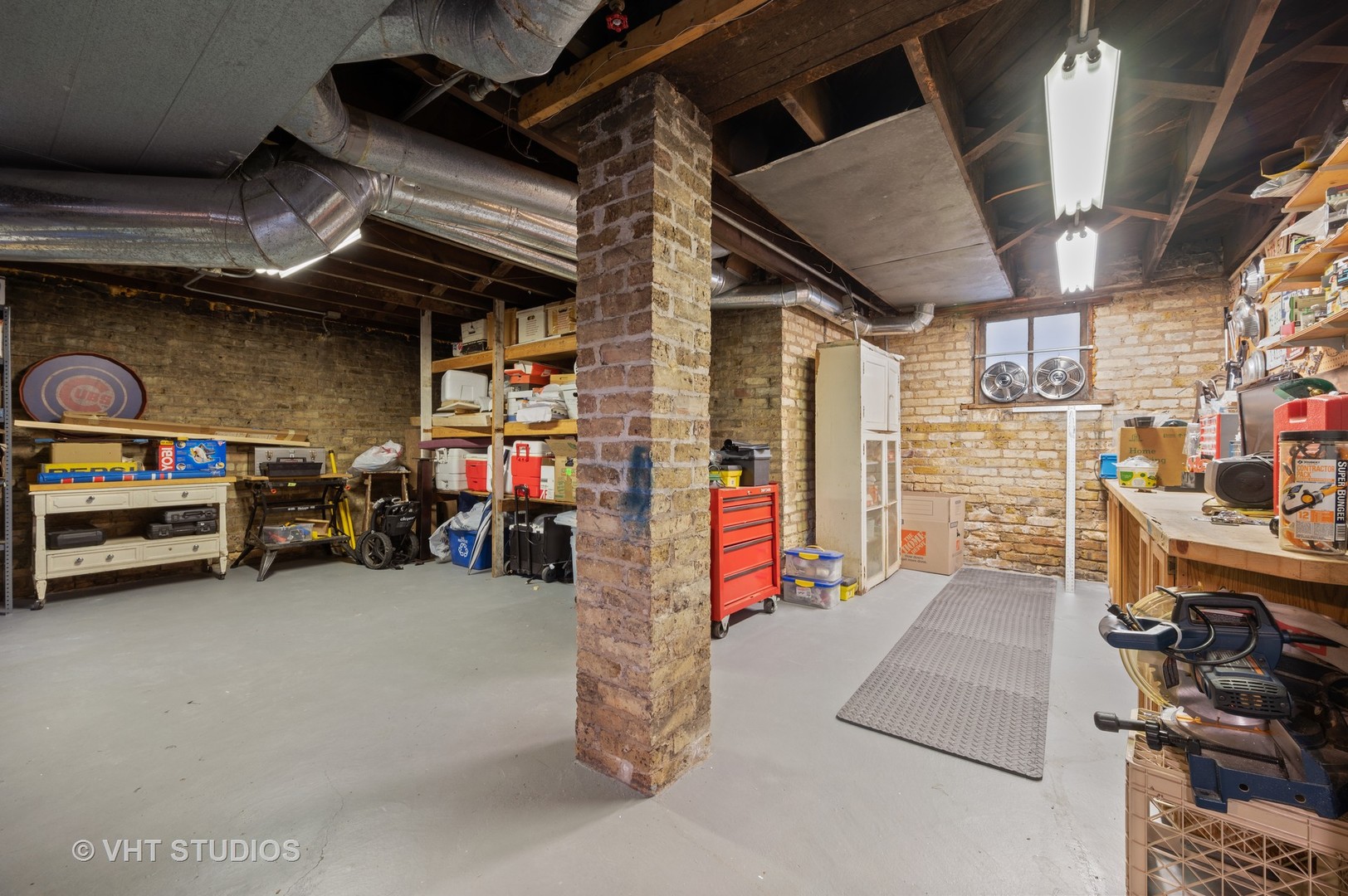 1031 Maple Avenue Evanston, IL 60202 - Photo 46 of 54 a view of parking