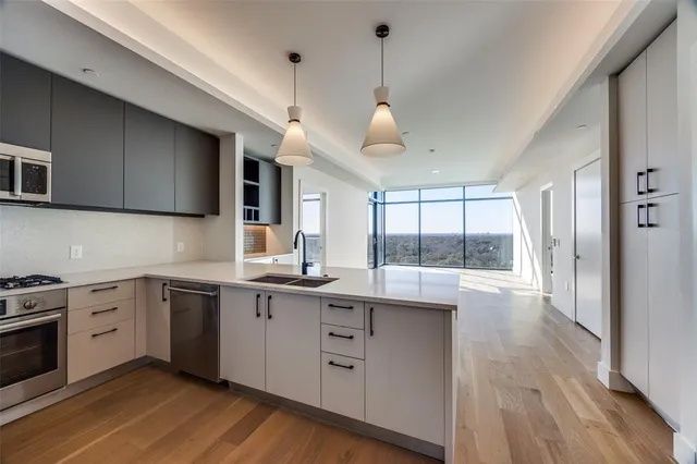 $7,275 | 8119 Douglas Avenue, Unit 908, Dallas, TX 75225