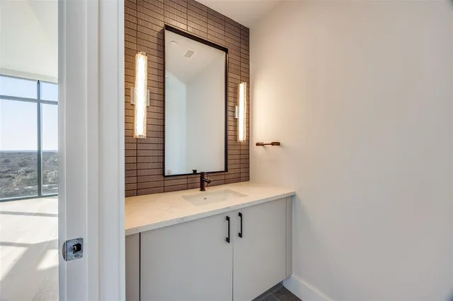 $7,275 | 8119 Douglas Avenue, Unit 908, Dallas, TX 75225