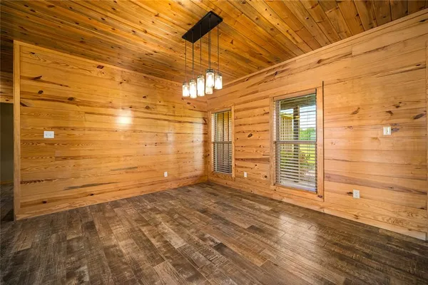 $539,500 | 377 Robert Lacaze Road, Natchez, LA 71456