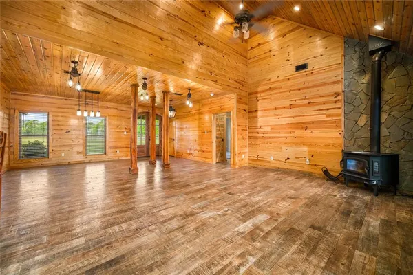 $539,500 | 377 Robert Lacaze Road, Natchez, LA 71456
