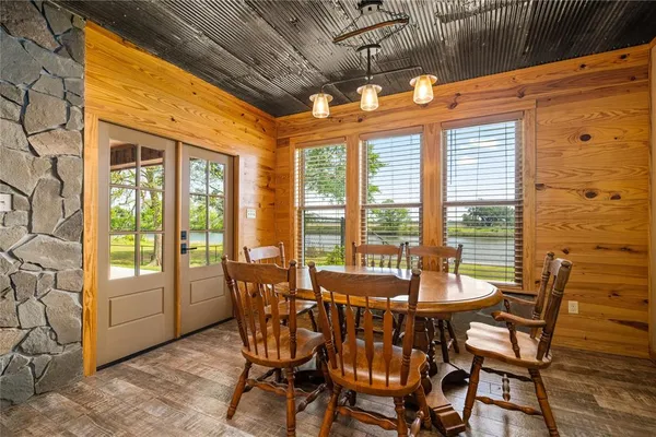 $539,500 | 377 Robert Lacaze Road, Natchez, LA 71456