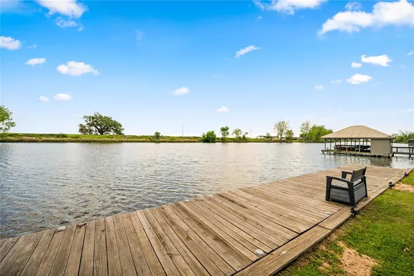 $539,500 | 377 Robert Lacaze Road, Natchez, LA 71456