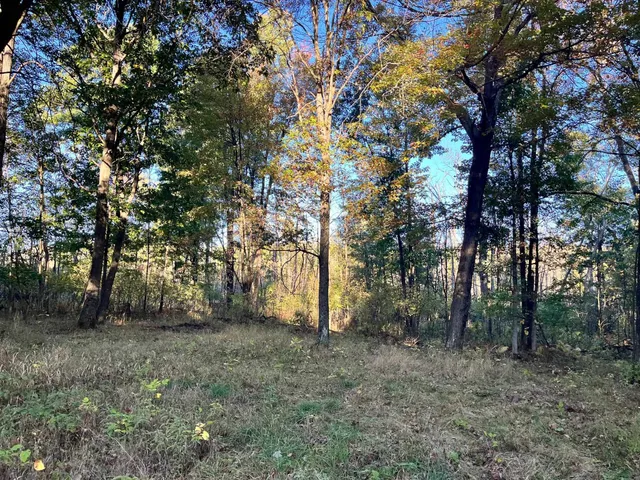 $500,000 | 80-ac County Rd G, Hancock, WI 54943