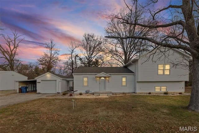 $299,900 | 3640 Highway 15, Freeburg, IL 62243