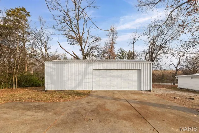 $299,900 | 3640 Highway 15, Freeburg, IL 62243