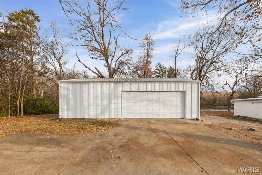 3640 Highway 15 Freeburg, IL 62243 - Photo 5 of 41