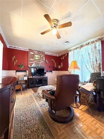 $149,900 | 400 East Main Street, Perry, MO 63462