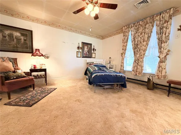$144,900 | 400 East Main Street, Perry, MO 63462
