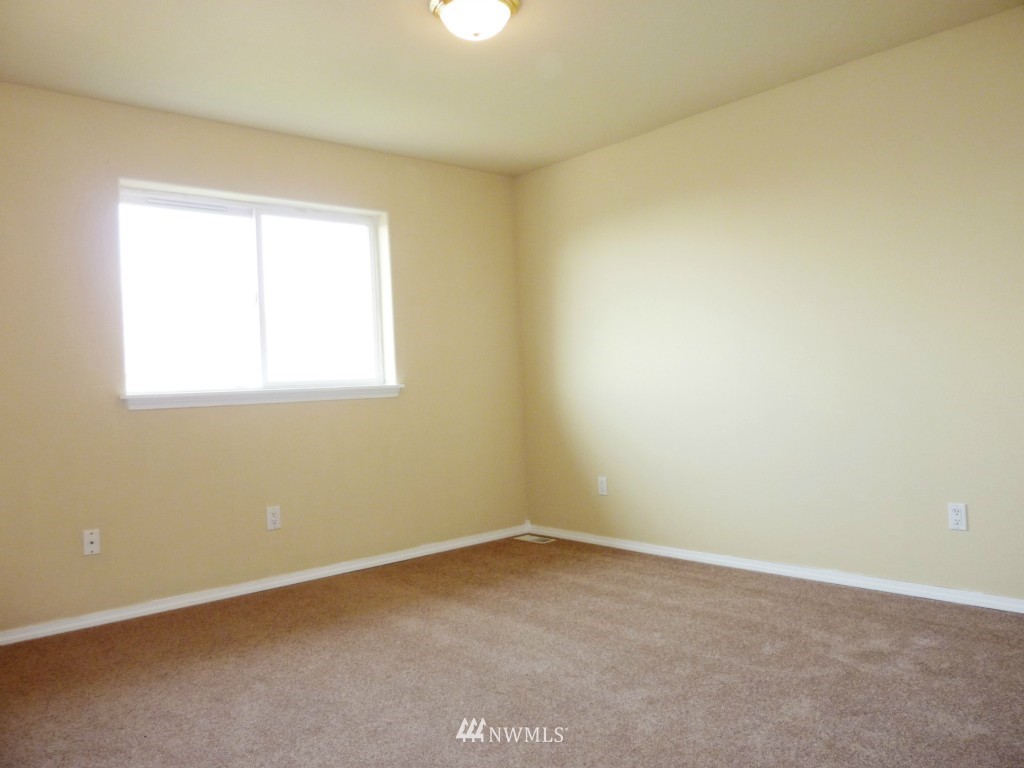 3407 Main Avenue South Renton, WA 98055 - Photo 17 of 25