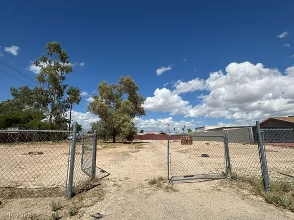 $1,800 | 4760 East Van Buren Avenue, Las Vegas, NV 89110