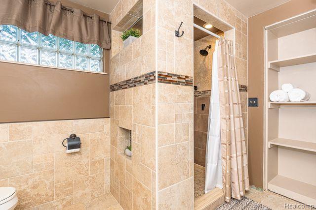 3244 Spring Meadow Drive Rochester, MI 48306 - Photo 32 of 68