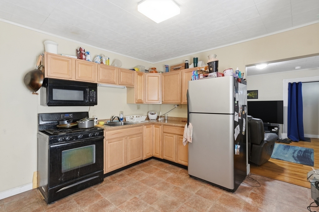 123-125 Chestnut Street Waltham, MA 02453 - Photo 12 of 40