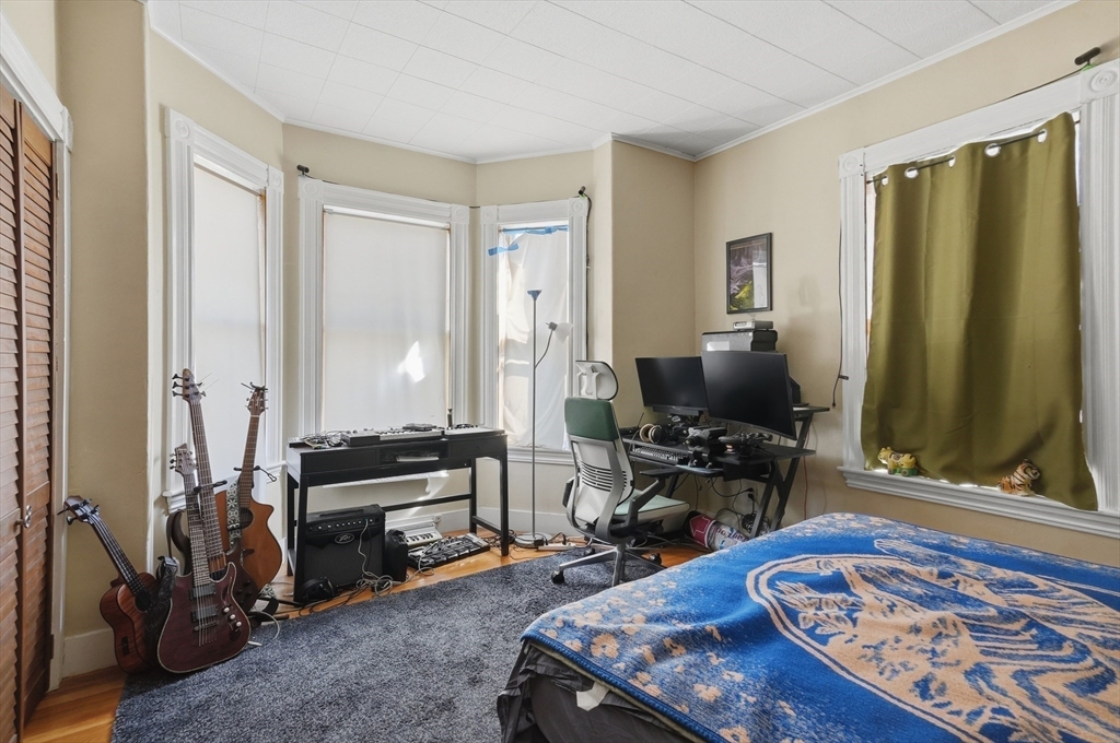 123-125 Chestnut Street Waltham, MA 02453 - Photo 13 of 40