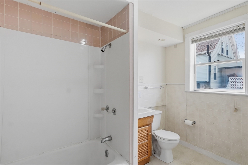 123-125 Chestnut Street Waltham, MA 02453 - Photo 31 of 40