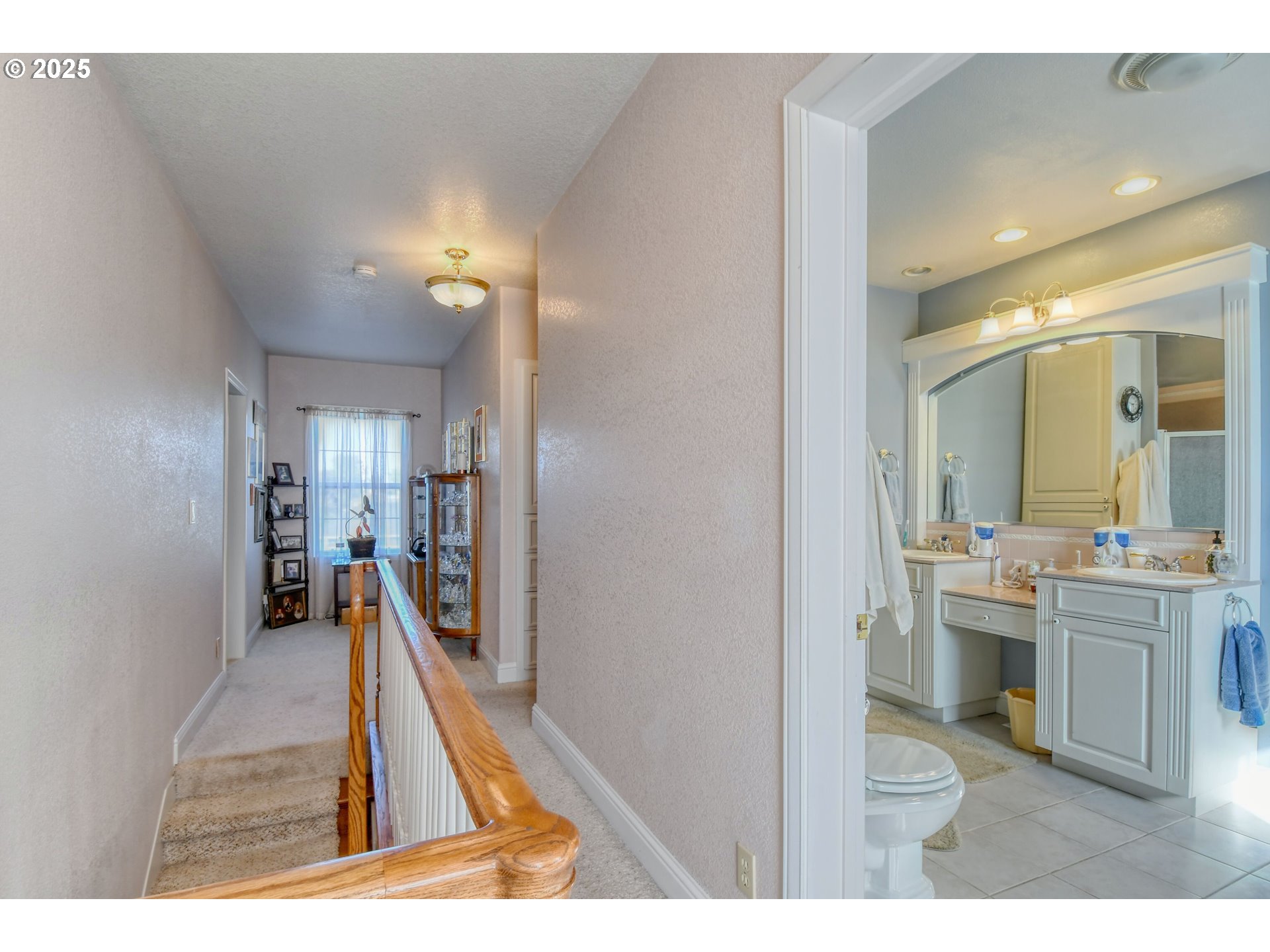 310 East Washington Street Athena, OR 97813 - Photo 16 of 45 a view of a living room and bathroom