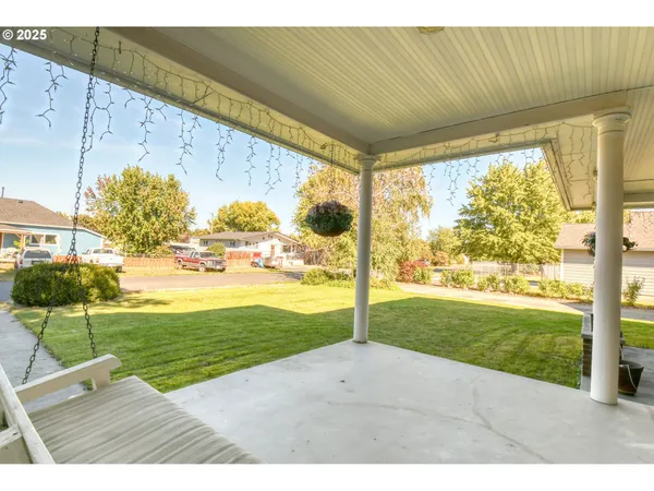 $575,000 | 310 East Washington Street, Athena, OR 97813