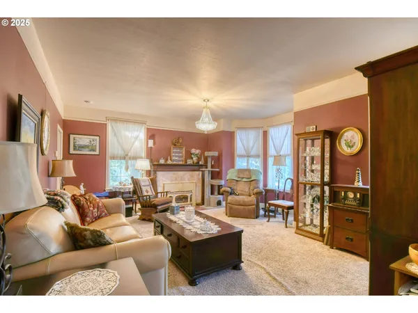 $575,000 | 310 East Washington Street, Athena, OR 97813