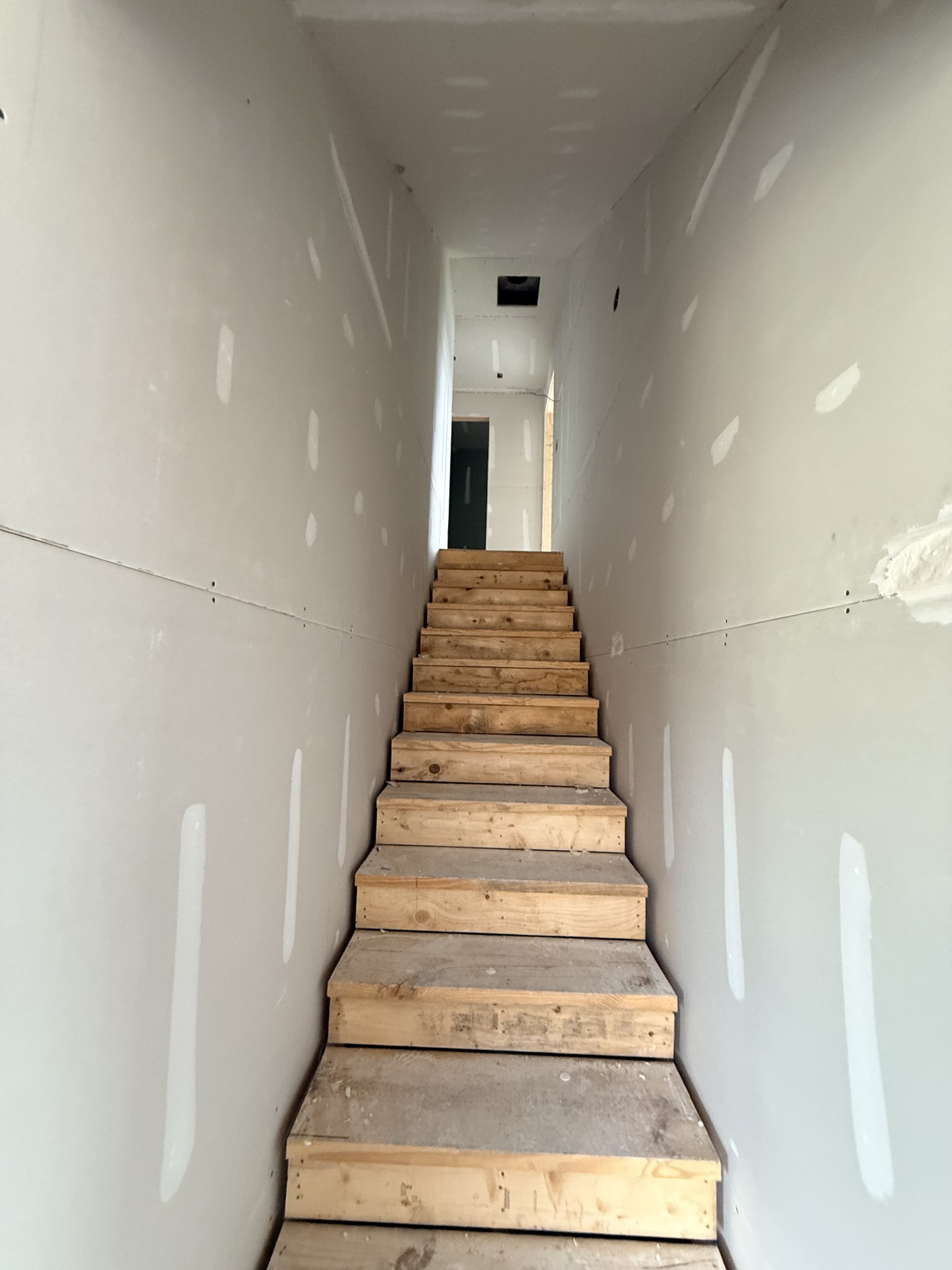 362 Ridge Street Manchester, TN 37355 - Photo 9 of 18 a view of entryway
