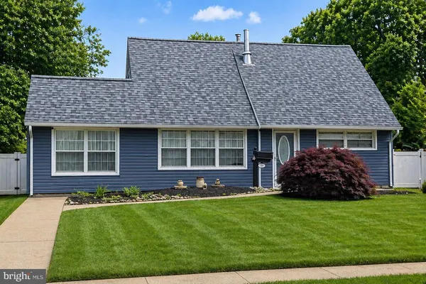 $425,000 | 39 Vermillion Lane, Levittown, PA 19054