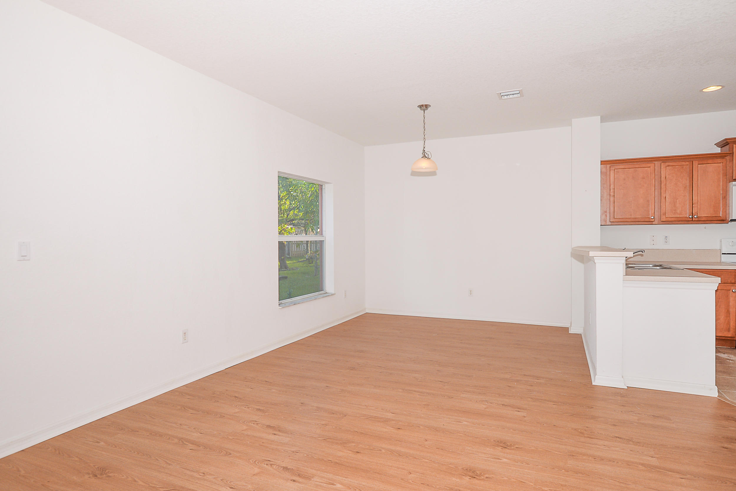 9434 Windrift Circle Fort Pierce, FL 34945 - Photo 8 of 37 Dining