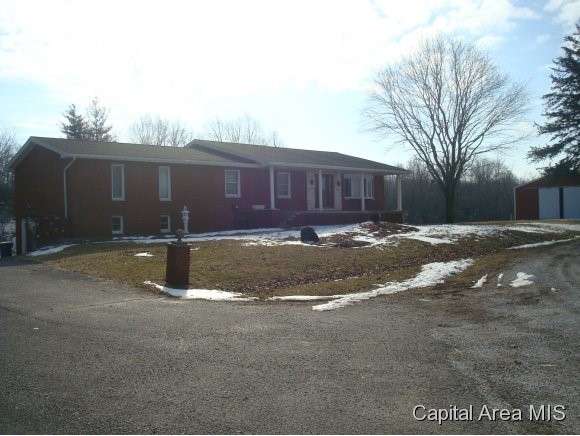 5008 Wesley Chapel Road New Berlin, IL 62670 - Photo 1 of 11 Gallery Image 1