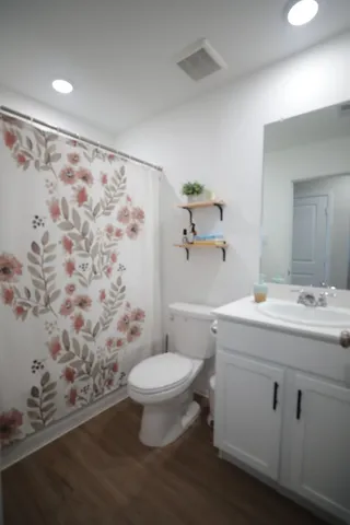 $2,000 | 4122 Brazos Brook Trail, Baytown, TX 77521