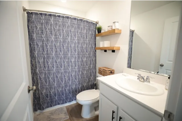 $2,000 | 4122 Brazos Brook Trail, Baytown, TX 77521