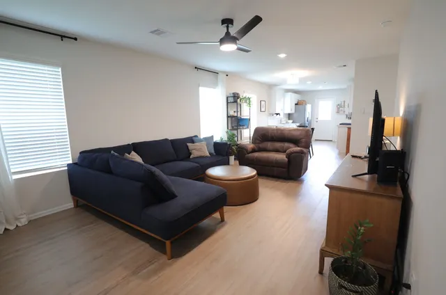 $2,000 | 4122 Brazos Brook Trail, Baytown, TX 77521