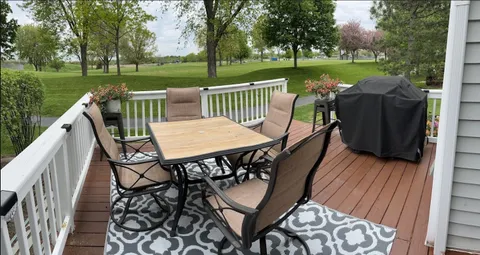 $285,000 | 2060 Muirfield Circle, Elgin, IL 60123