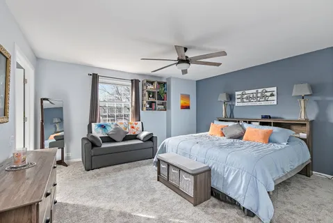 $285,000 | 2060 Muirfield Circle, Elgin, IL 60123