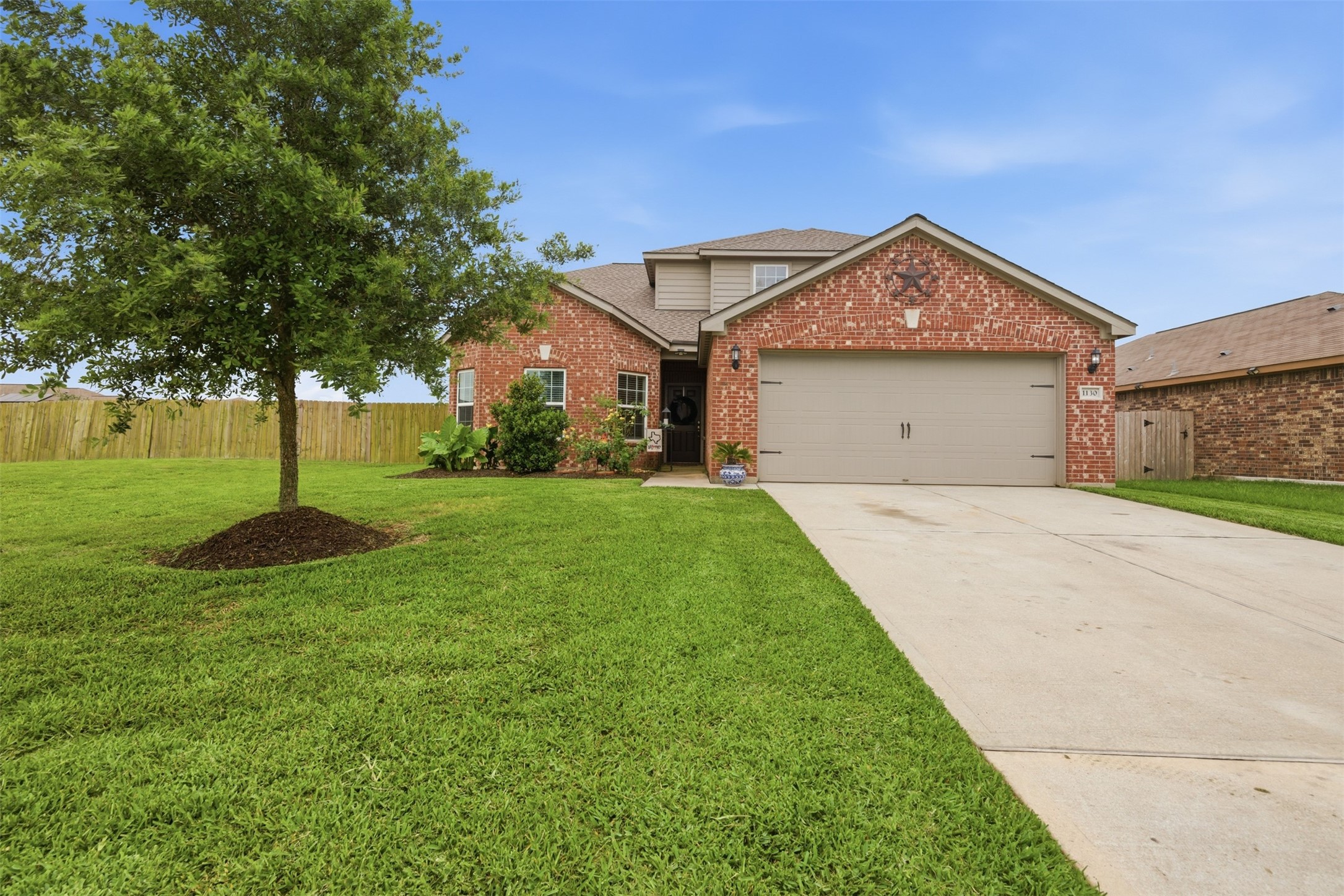 1130 Hinged Opal Drive Rosharon, TX 77583 - Photo 2 of 31