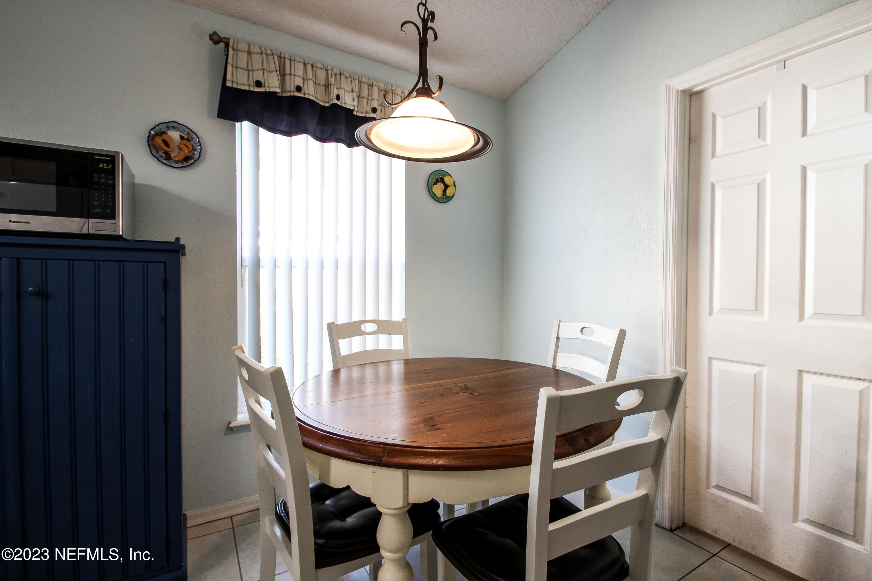 3294 Carlotta Road Middleburg, FL 32068 - Photo 12 of 40 AEED81AA-4D6D-4047-9559-873E1E0A30AA