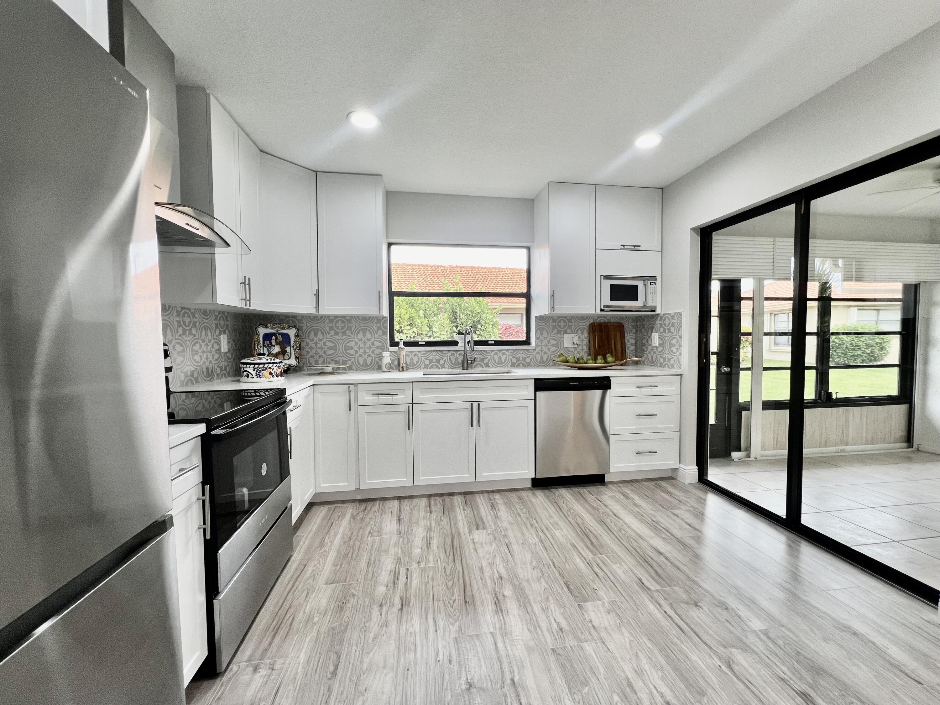 4510 Apple Tree Circle, Unit B Boynton Beach, FL 33436 - Photo 5 of 16 4510 Apple Tree Circle B