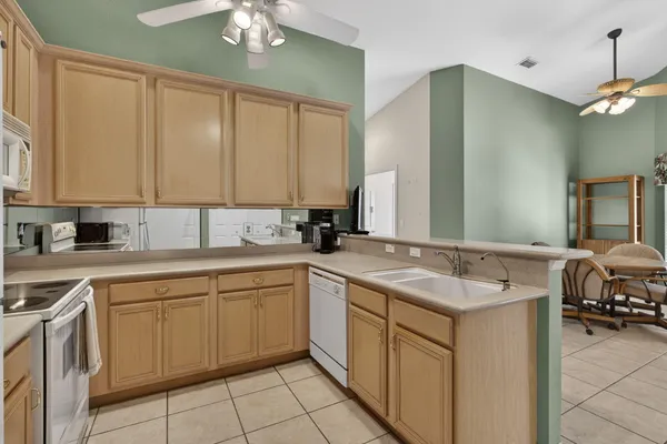 $335,000 | 8437 Logia Circle, Boynton Beach, FL 33472