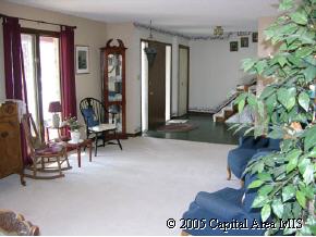 1895 Chelsea Drive Springfield, IL 62712 - Photo 3 of 7 Gallery Image 3