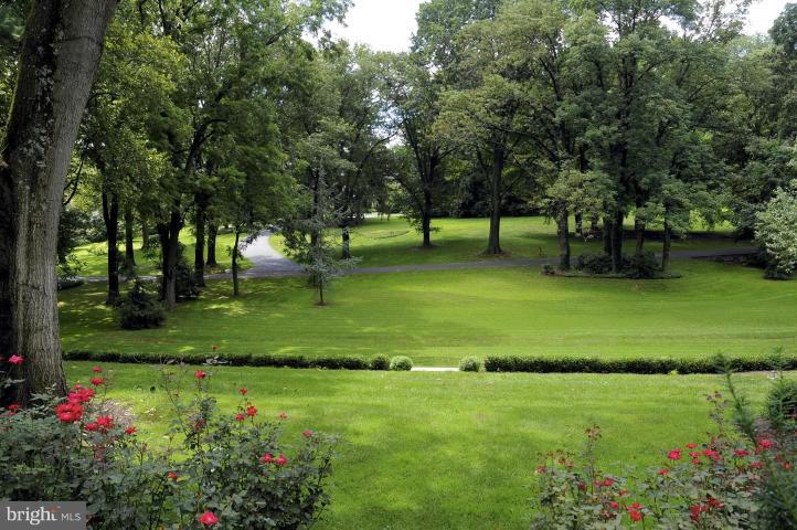 65 Eshelman Road Lancaster, PA 17601 - Photo 5 of 49