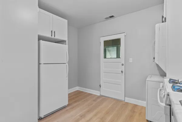 $2,400 | 4814 North Kentucky Avenue, Unit 2, Chicago, IL 60630