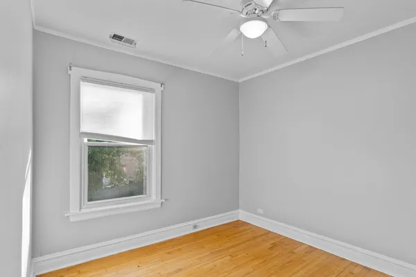 $2,400 | 4814 North Kentucky Avenue, Unit 2, Chicago, IL 60630