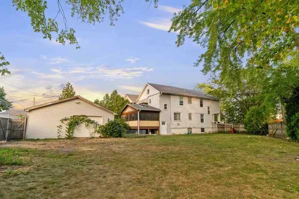 $2,400 | 4814 North Kentucky Avenue, Unit 2, Chicago, IL 60630