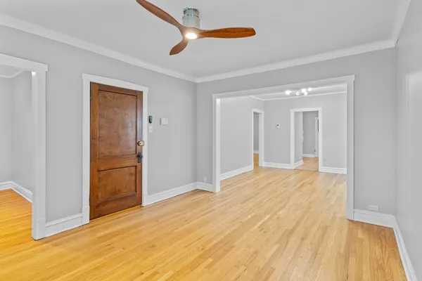 $2,400 | 4814 North Kentucky Avenue, Unit 2, Chicago, IL 60630