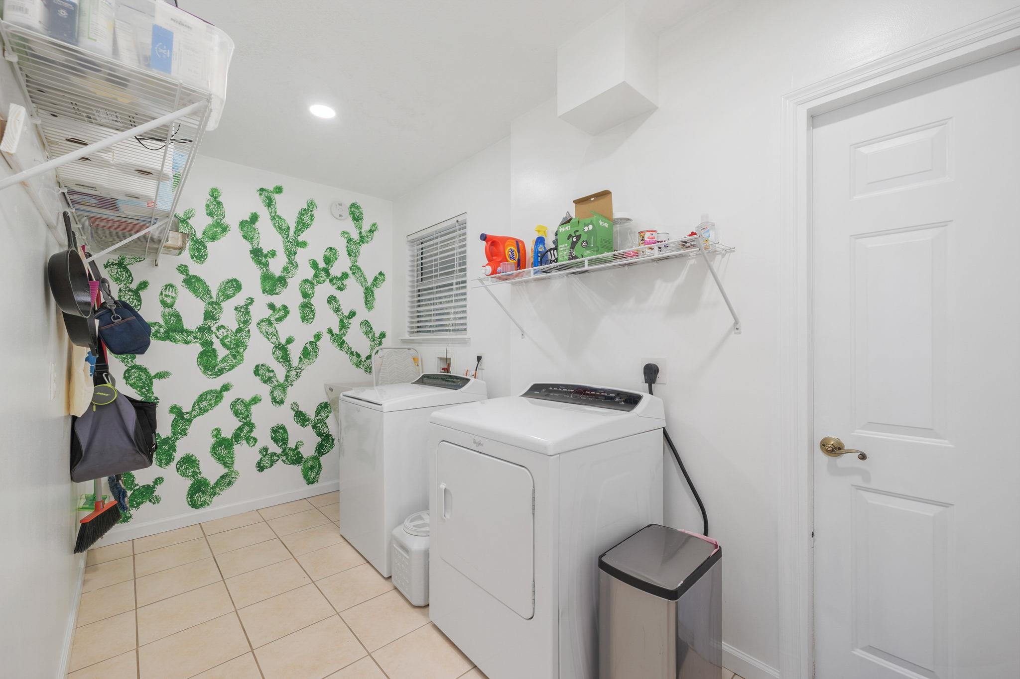 235 Shamrock Road St. Augustine, FL 32086 - Photo 21 of 28 a utility room with dryer and washer