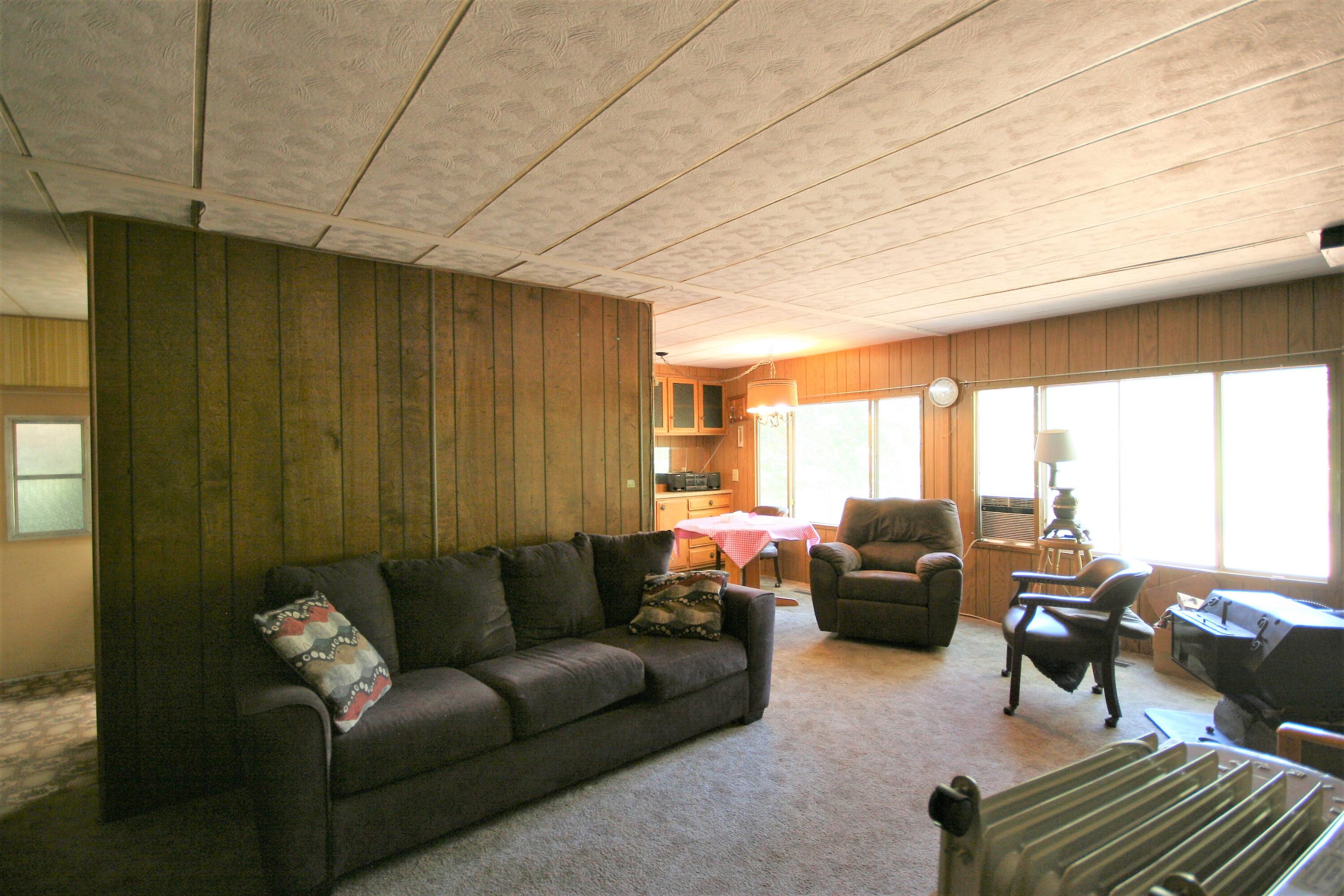 160 Hogan Road Jacksonville, OR 97530 - Photo 8 of 18 IMG_2853