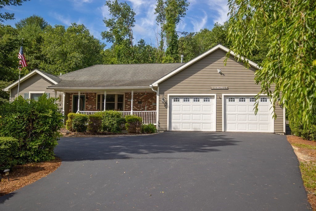 374 Thompson Road Webster, MA 01570 - Photo 3 of 39