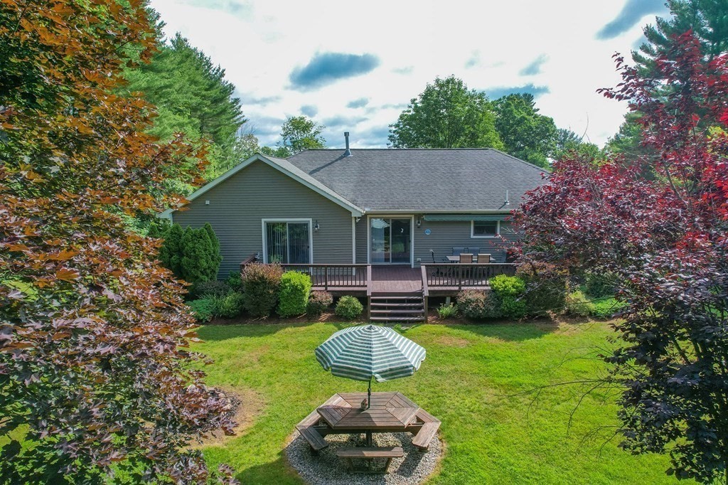 374 Thompson Road Webster, MA 01570 - Photo 36 of 39
