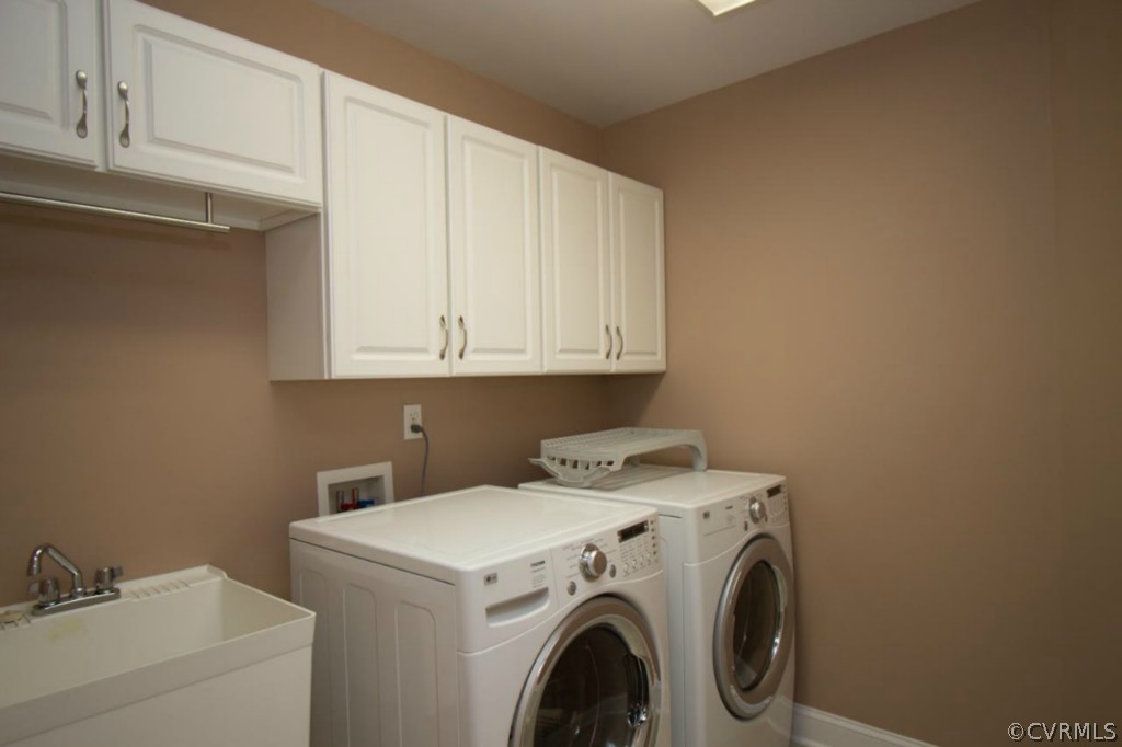 10224 Sioux Road Richmond, VA 23235 - Photo 22 of 24 a utility room with dryer and washer
