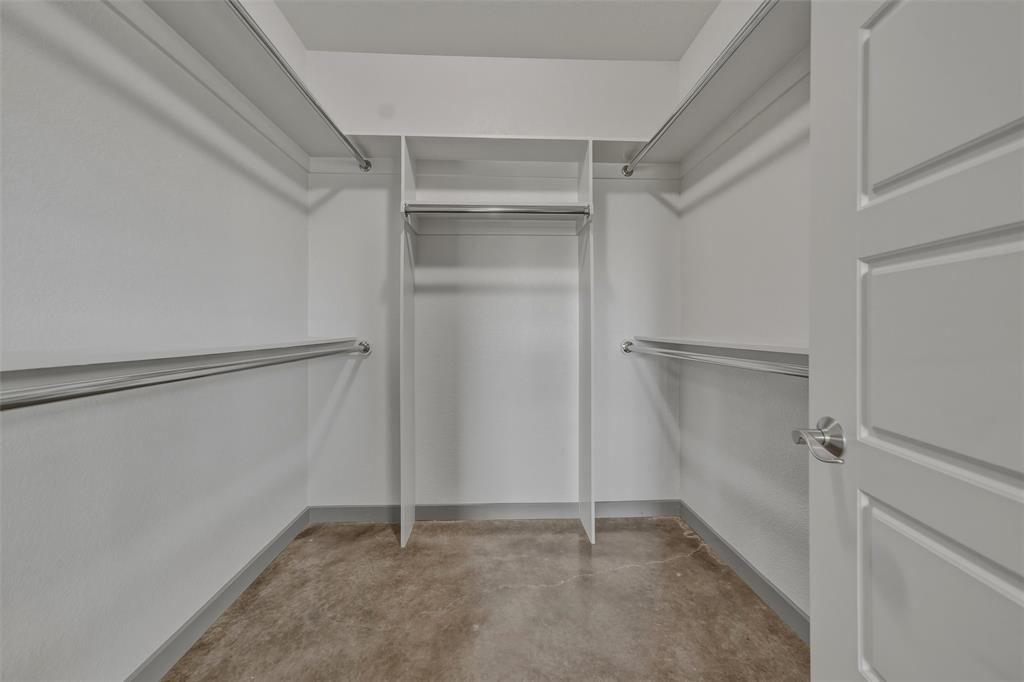 899 Bennett Road Millsap, TX 76066 - Photo 7 of 34 Gallery Image 7